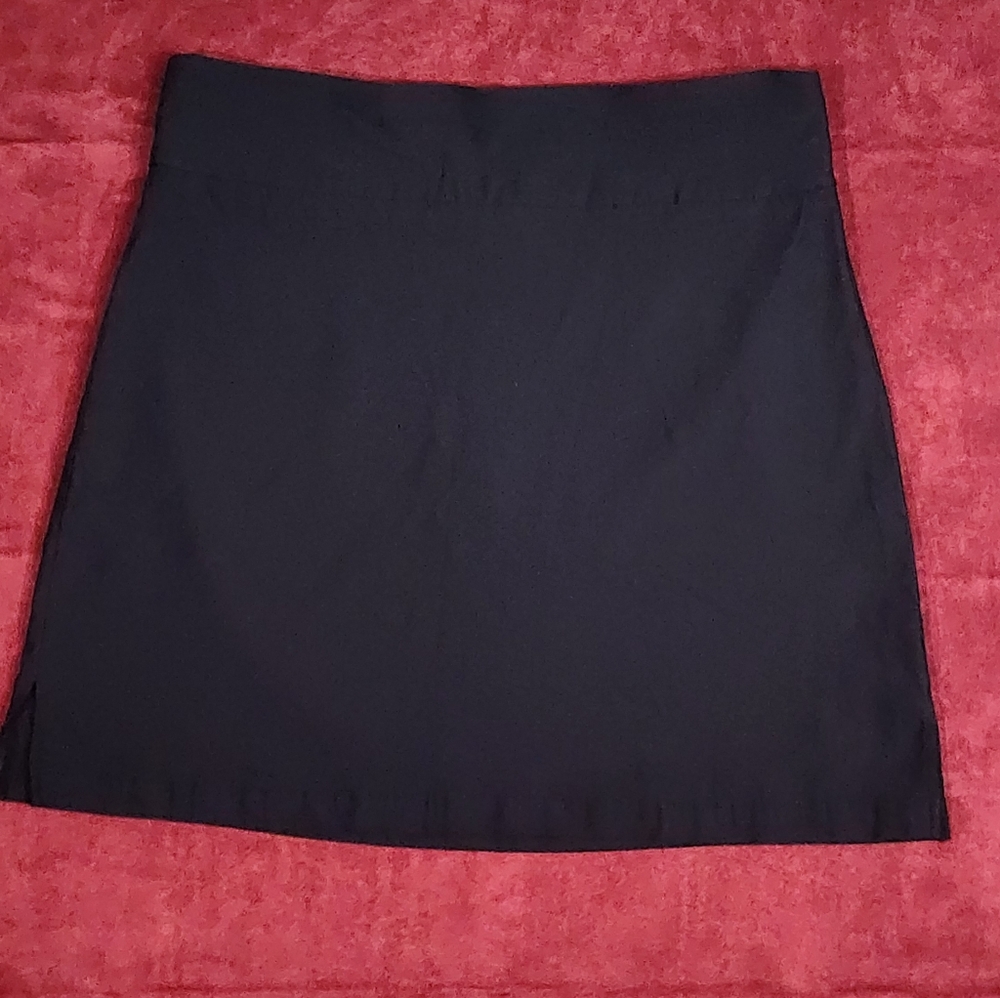 Rafaella Chic Black Mini Skort for Women M.